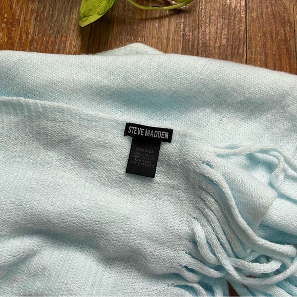 Steve Madden NWOT Oversized Beanie + Scarf Set - Picture 5 of 6